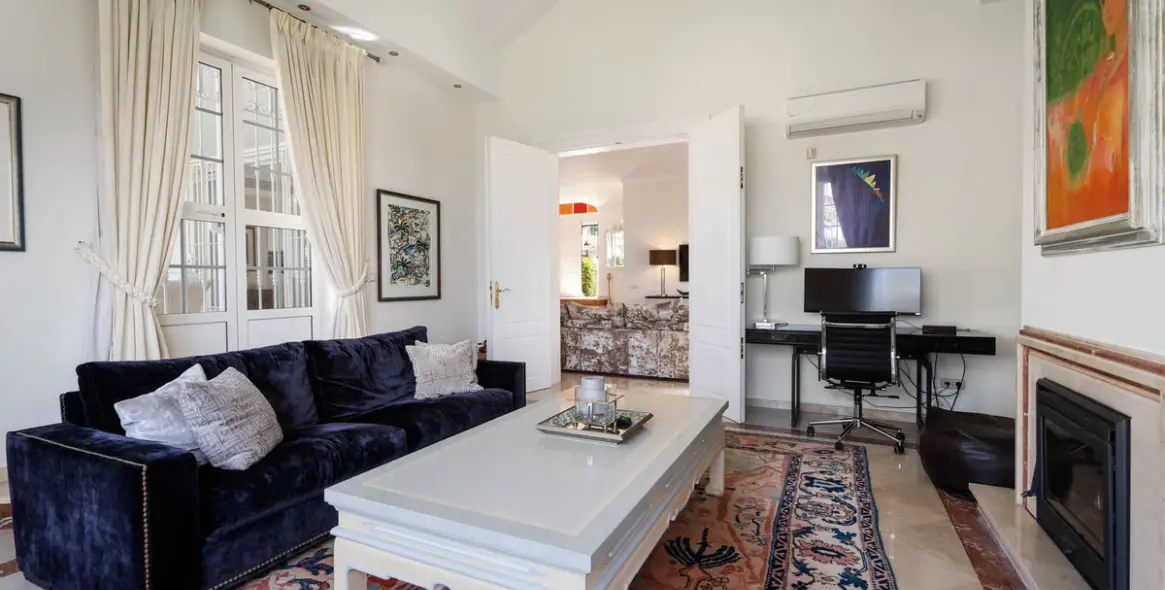 Venta de villa independiente en Elviria 31