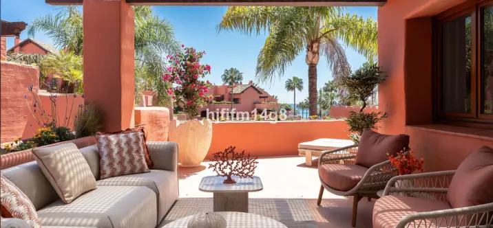 Продажа двухуровневого пентхауса в Estepona 2