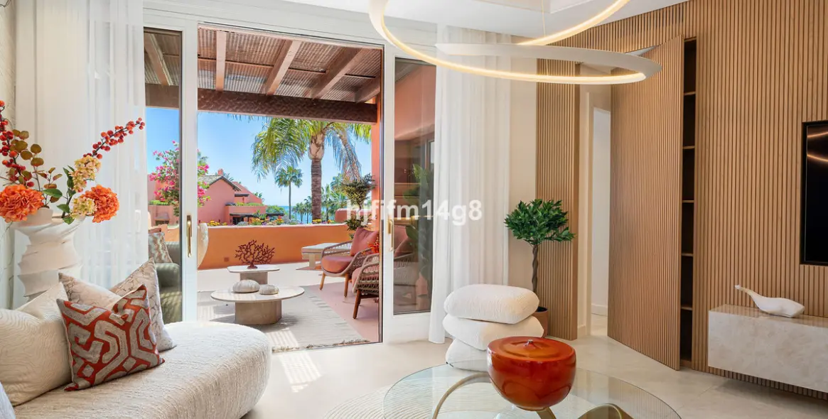 Продажа двухуровневого пентхауса в Estepona 4