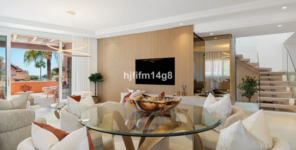 Продажа двухуровневого пентхауса в Estepona 5