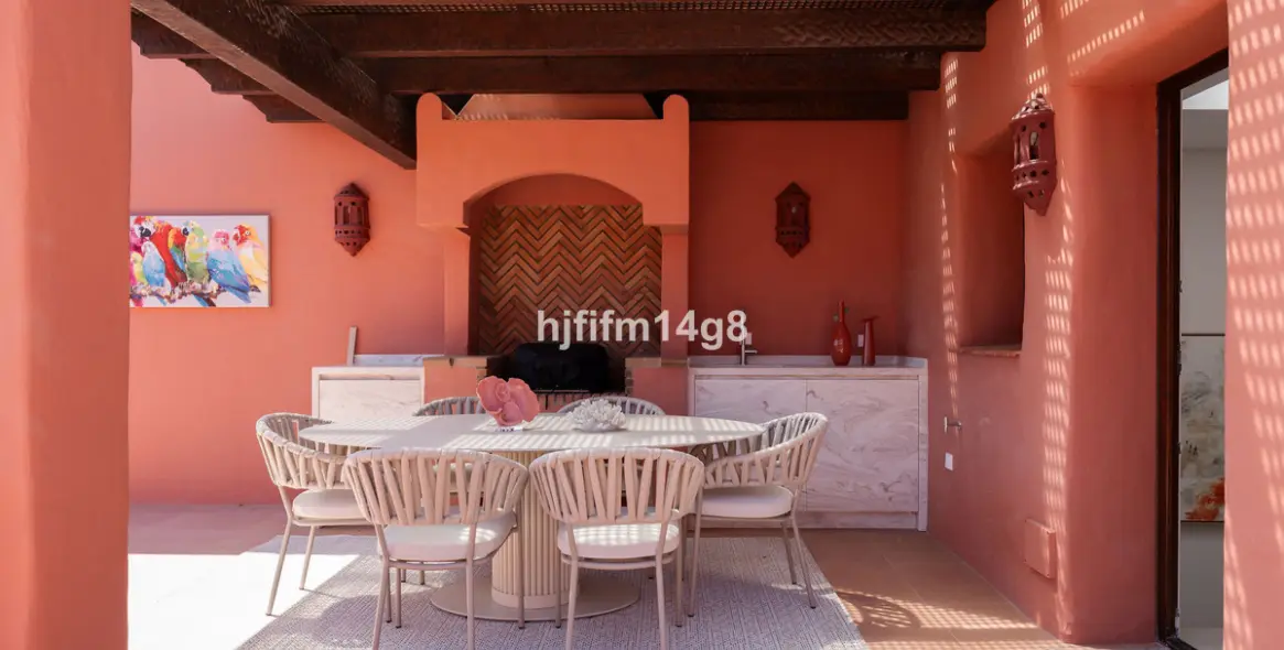 Продажа двухуровневого пентхауса в Estepona 15