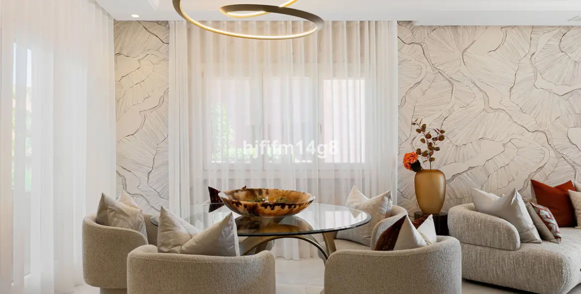 Продажа двухуровневого пентхауса в Estepona 19