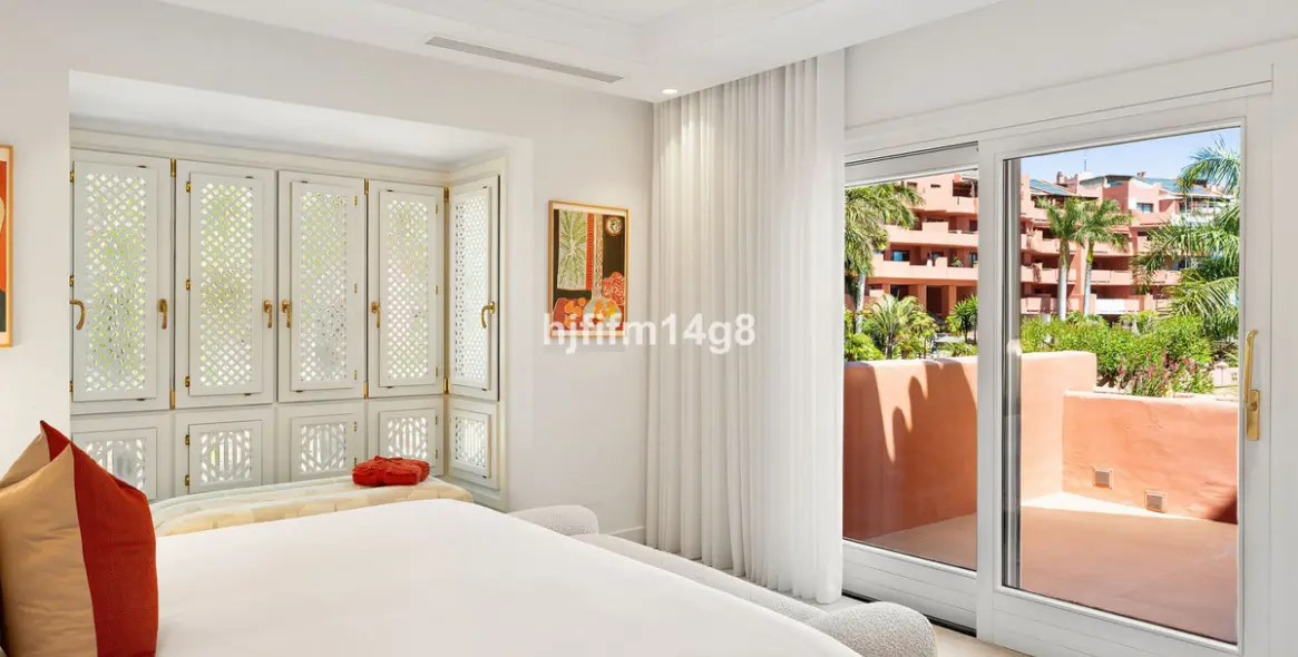 Продажа двухуровневого пентхауса в Estepona 21