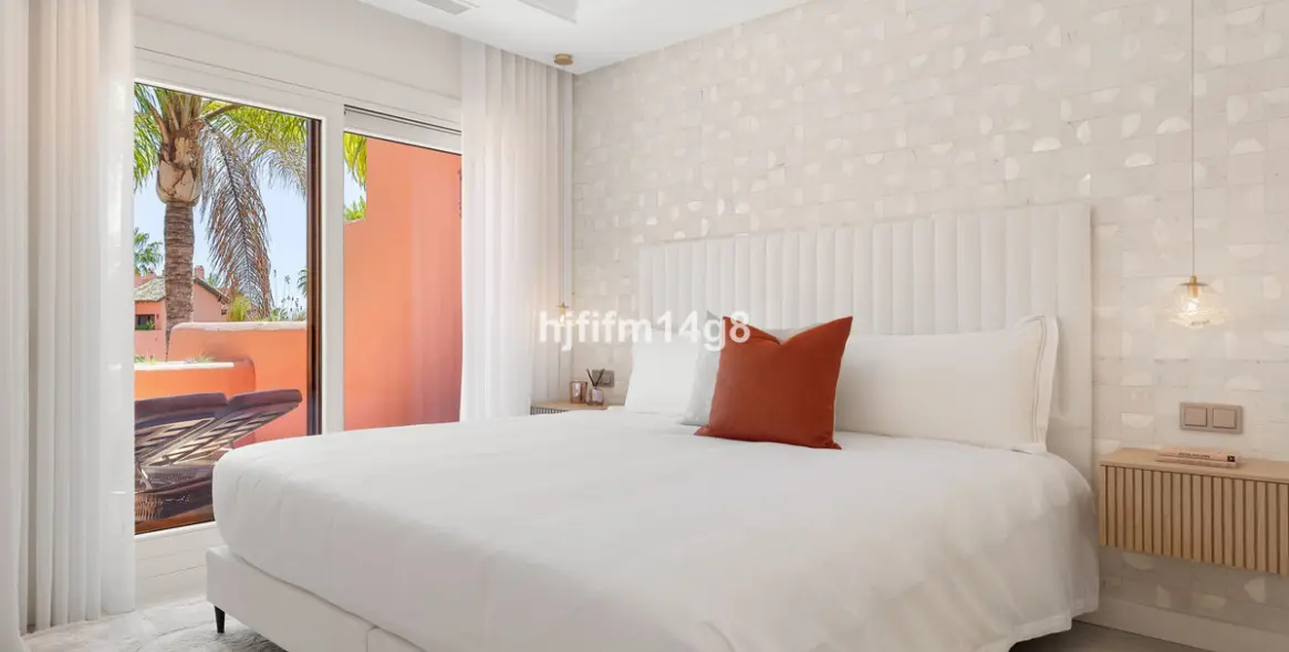 Продажа двухуровневого пентхауса в Estepona 26