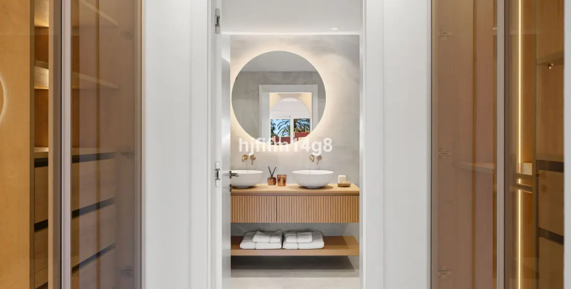 Продажа двухуровневого пентхауса в Estepona 27