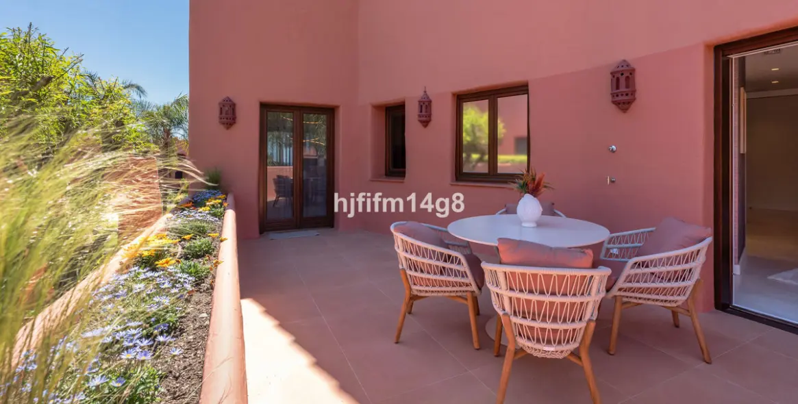 Продажа двухуровневого пентхауса в Estepona 37