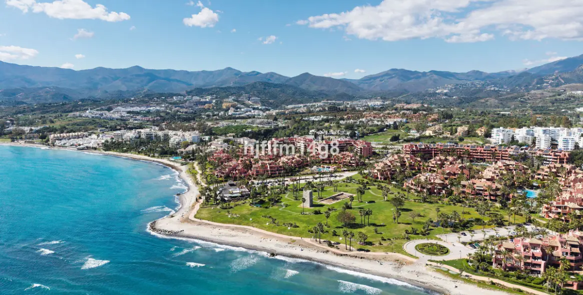 Продажа двухуровневого пентхауса в Estepona 54