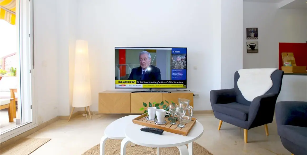 Short-term rent of middle floor apartment in Estepona 15