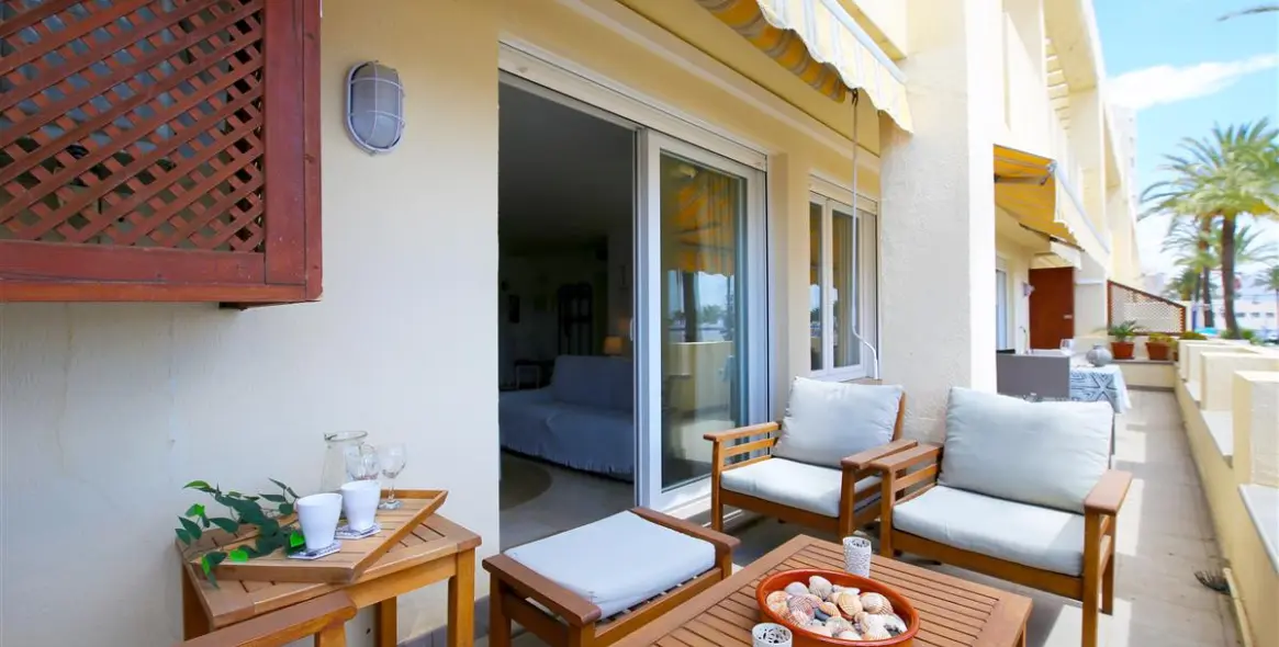 Short-term rent of middle floor apartment in Estepona 18