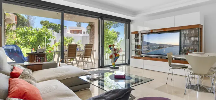 Alquiler a largo plazo de casa pareada en The Golden Mile 1