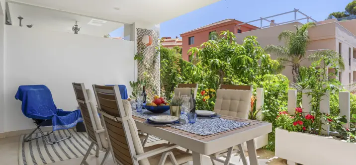 Alquiler a largo plazo de casa pareada en The Golden Mile 3