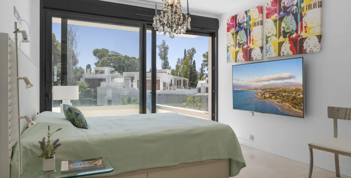 Alquiler a largo plazo de casa pareada en The Golden Mile 16