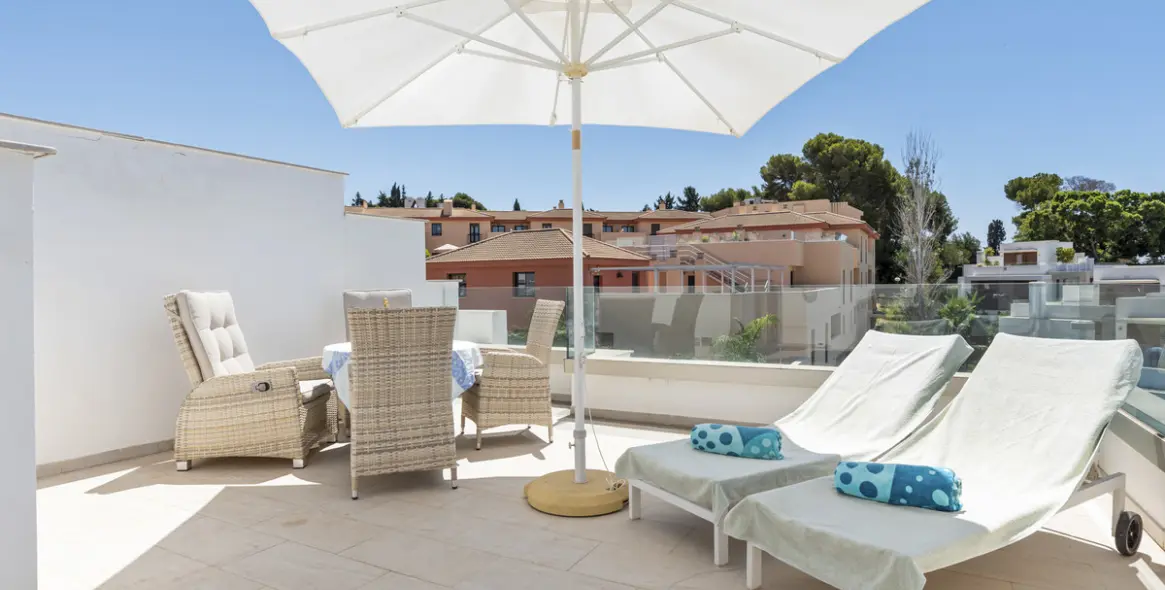 Alquiler a largo plazo de casa pareada en The Golden Mile 21