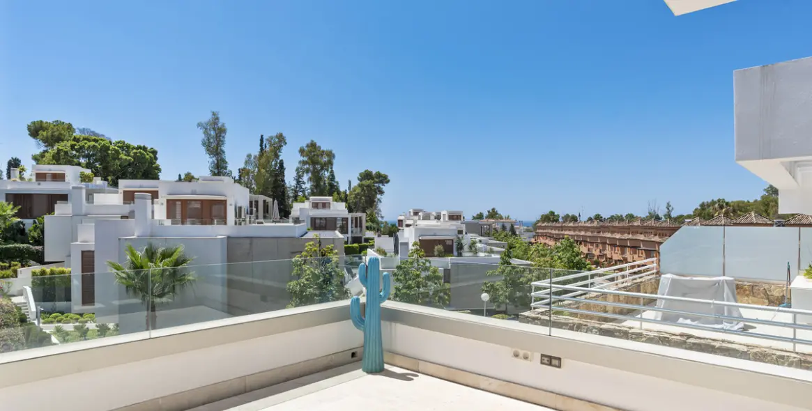 Alquiler a largo plazo de casa pareada en The Golden Mile 23