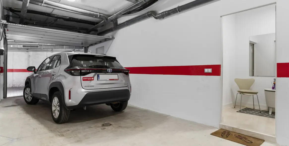 Alquiler a largo plazo de casa pareada en The Golden Mile 24