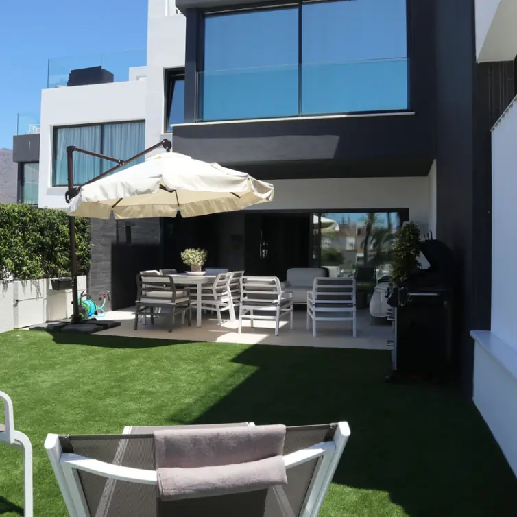 Долгосрочная аренда дома на две семьи в Estepona
