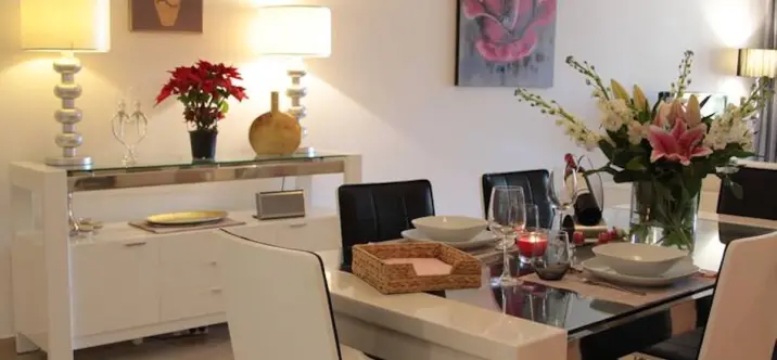 Venta de apartamento en planta baja en Estepona 1