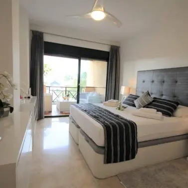 Venta de apartamento en planta baja en Estepona
