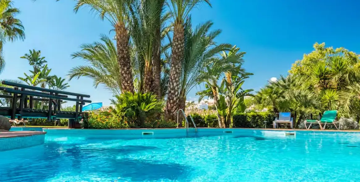 Venta de apartamento en planta baja en Estepona 8