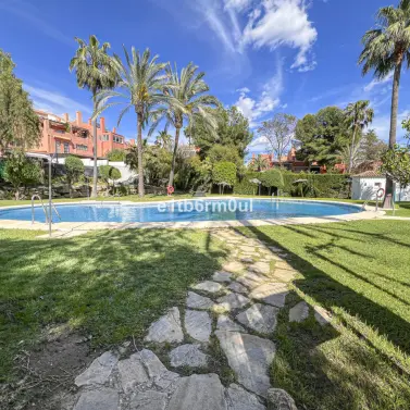 Venta de apartamento en planta baja en Marbella
