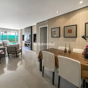 Venta de apartamento en planta baja en Marbella