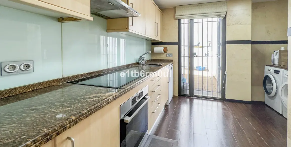 Venta de apartamento en planta baja en Marbella 6