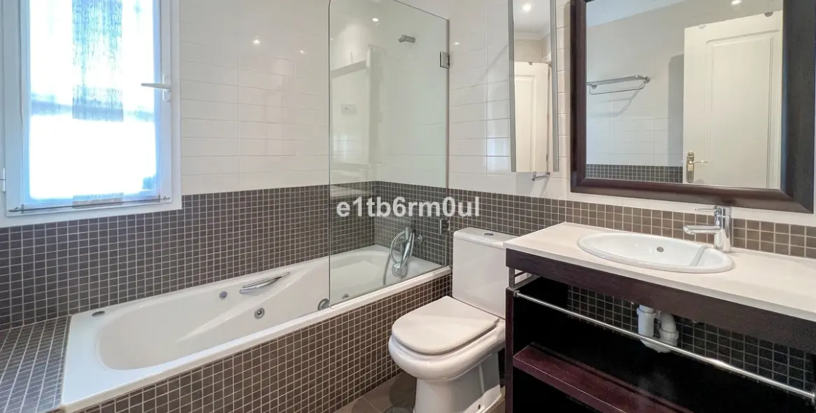 Venta de apartamento en planta baja en Marbella 14