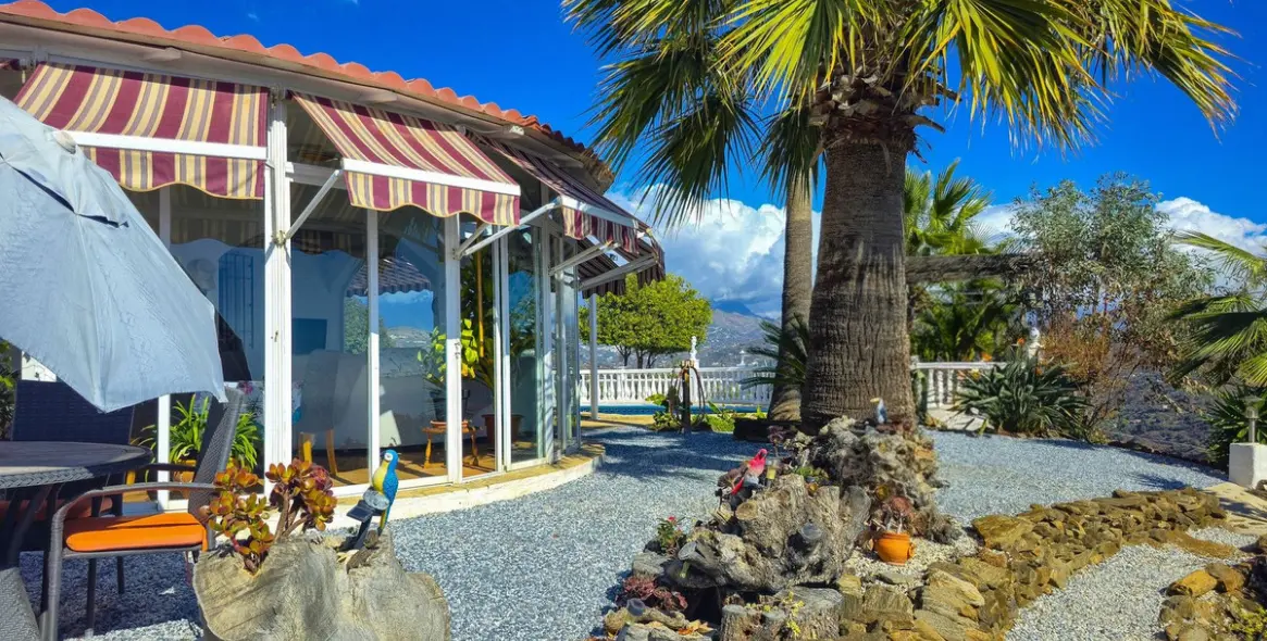 Venta de villa independiente en Arenas 8