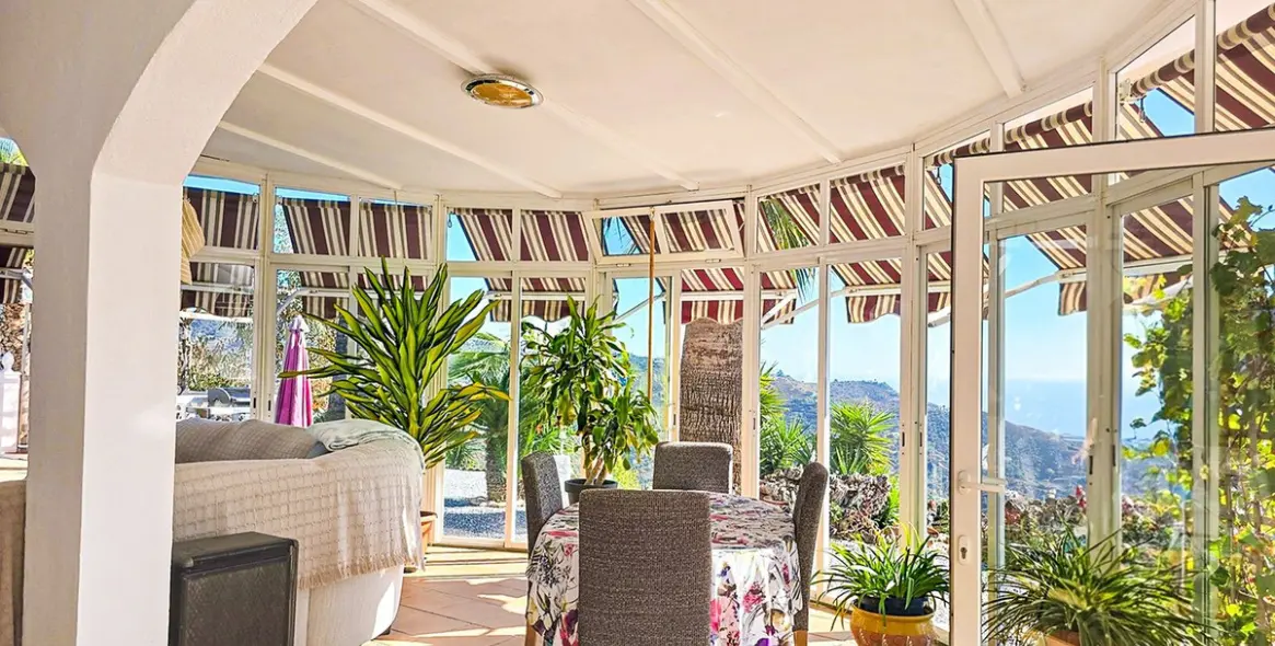 Venta de villa independiente en Arenas 11