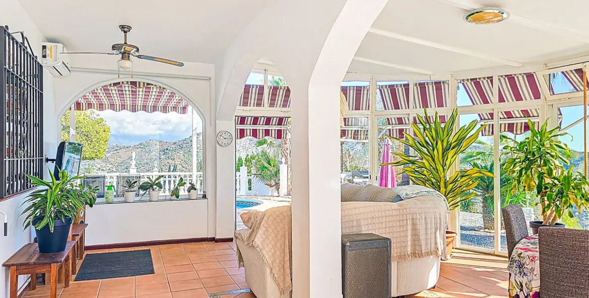 Venta de villa independiente en Arenas 12