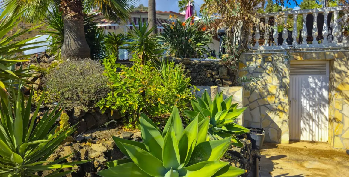 Venta de villa independiente en Arenas 60