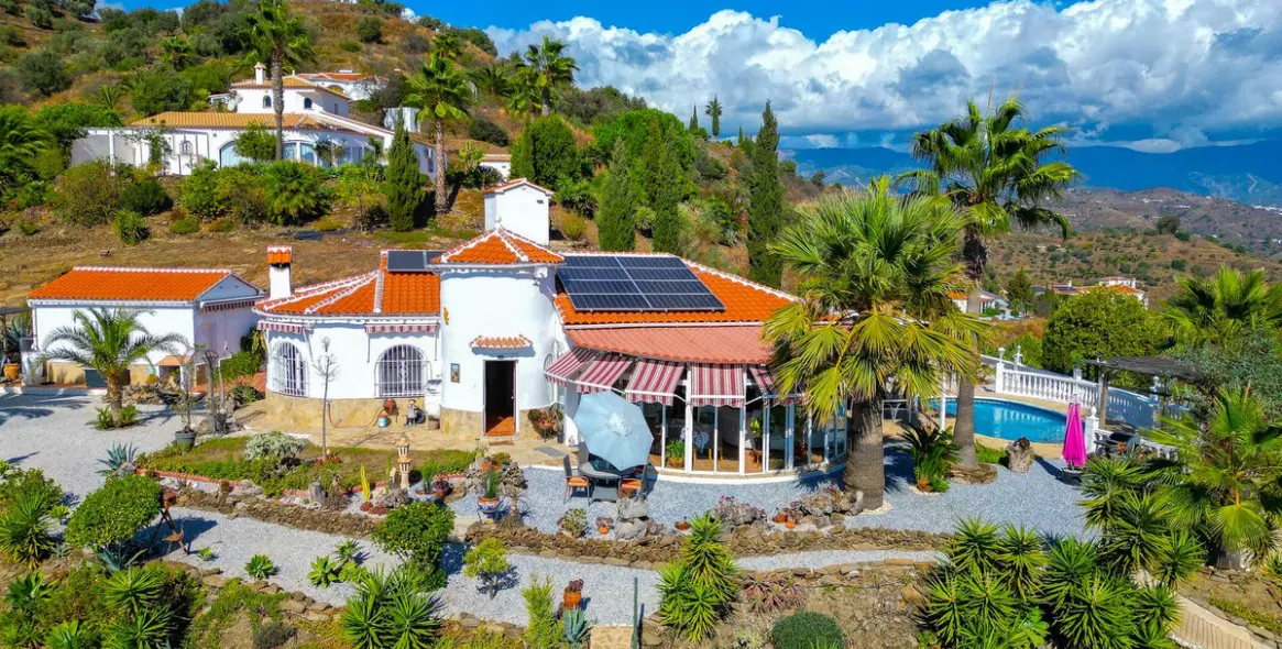 Venta de villa independiente en Arenas 63