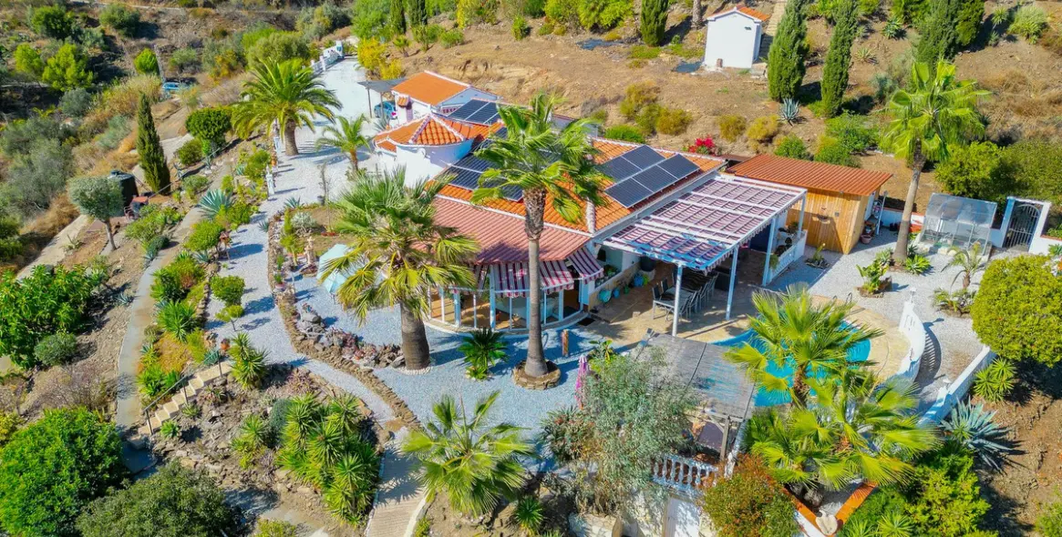 Venta de villa independiente en Arenas 65