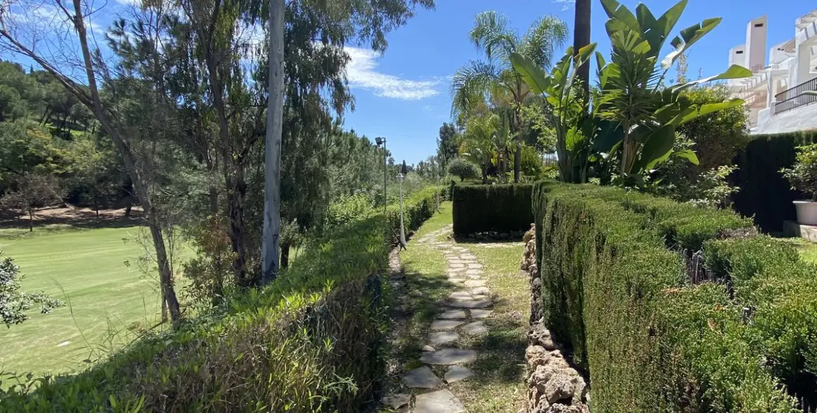 Продажа двухуровневых апартаментов в La Quinta 13