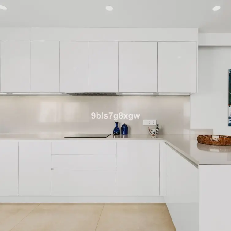 Sale of ground floor apartment in Benahavís