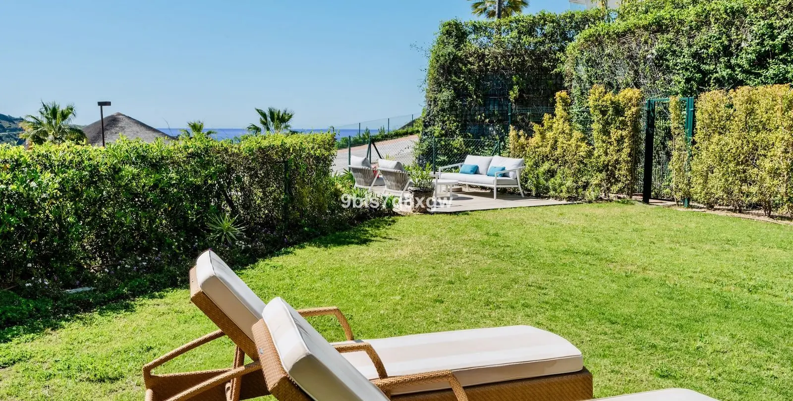 Sale of ground floor apartment in Benahavís 32