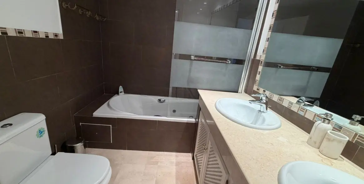 Venta de adosado en Benahavís 23