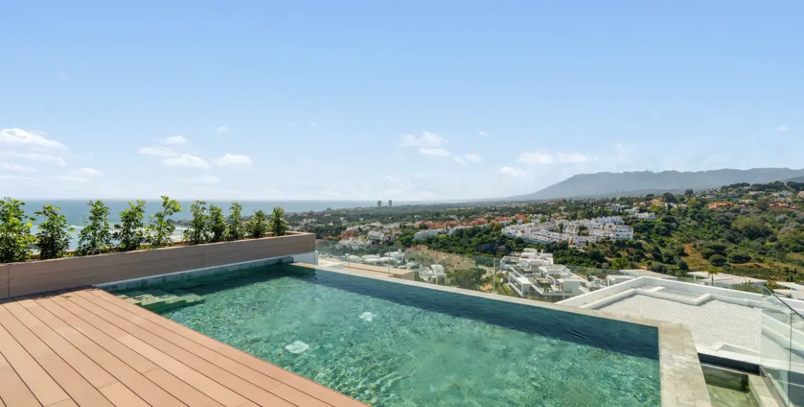 Venta de ático dúplex en Marbella 1