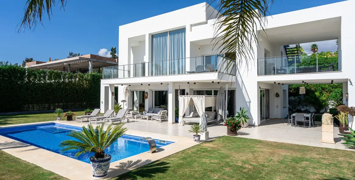 Venta de villa independiente en La Quinta 2