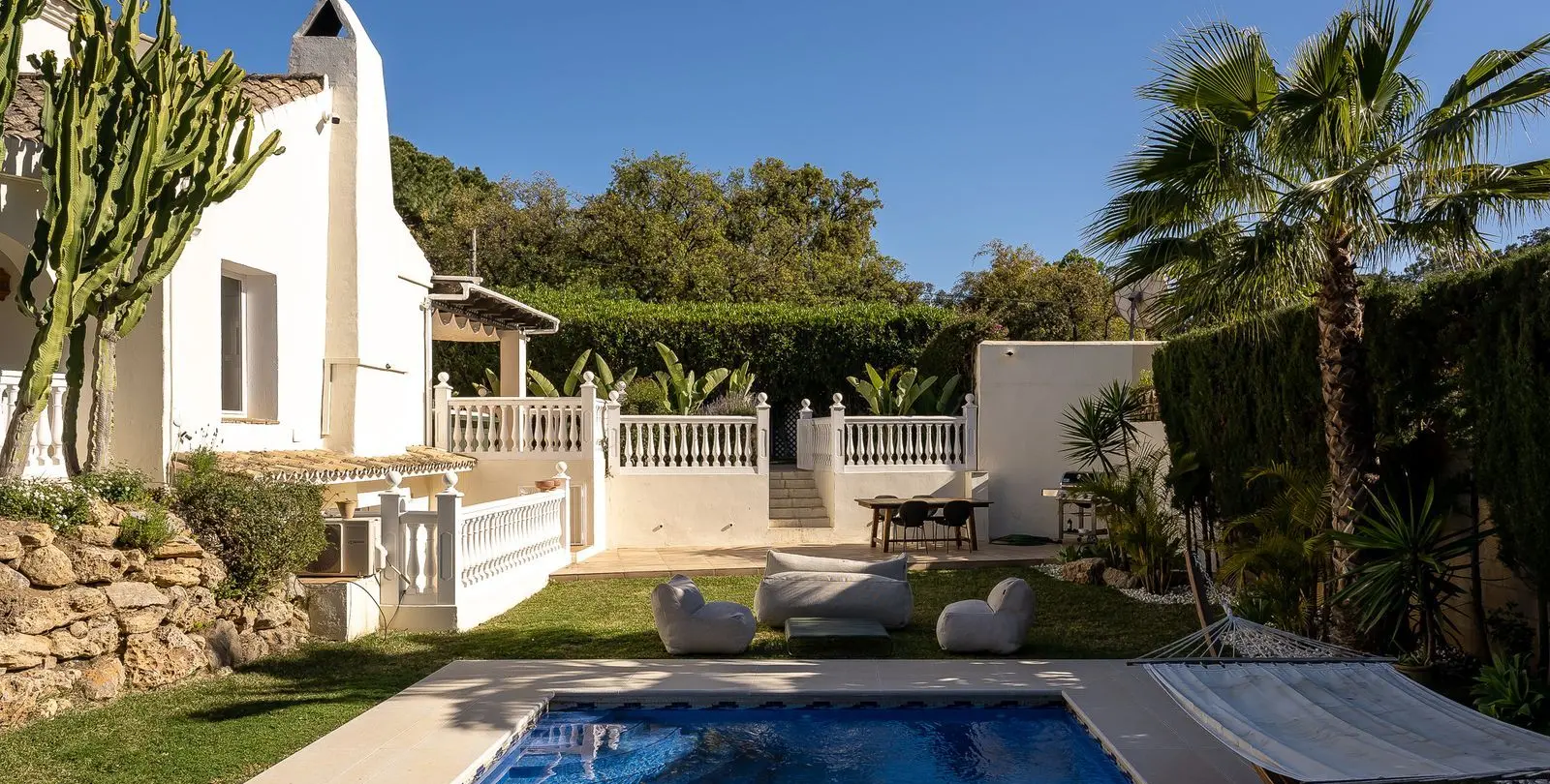 Long-term rent of detached villa in El Rosario 68
