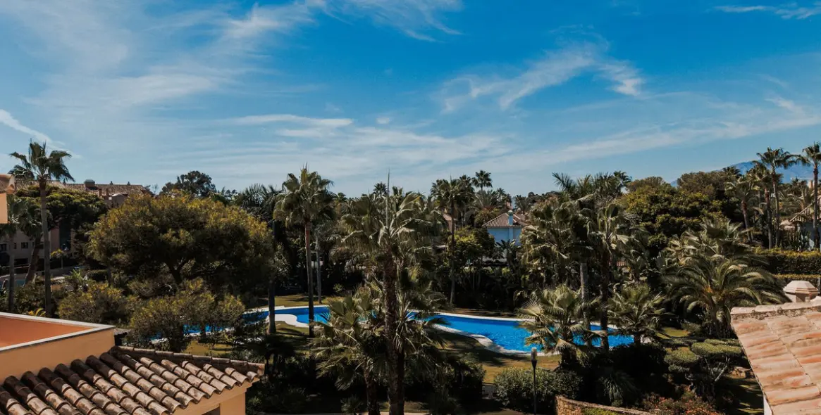 Alquiler a corto plazo de ático en Puerto Banús 5