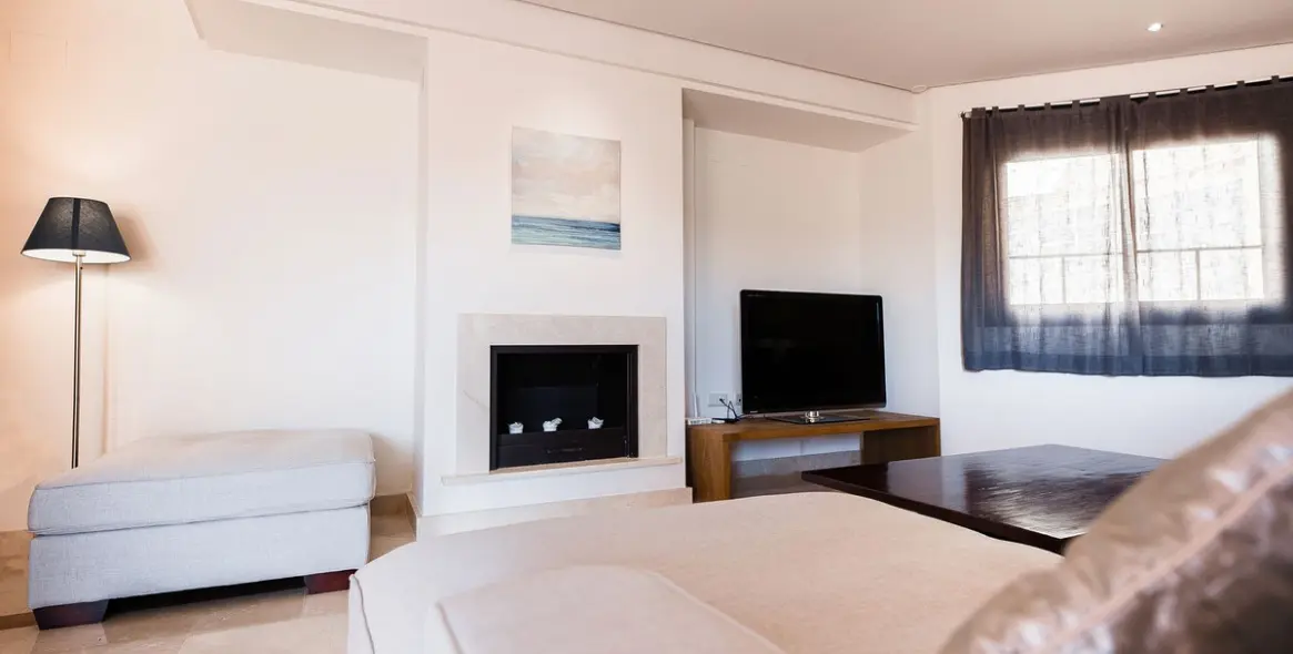 Alquiler a corto plazo de ático en Puerto Banús 12