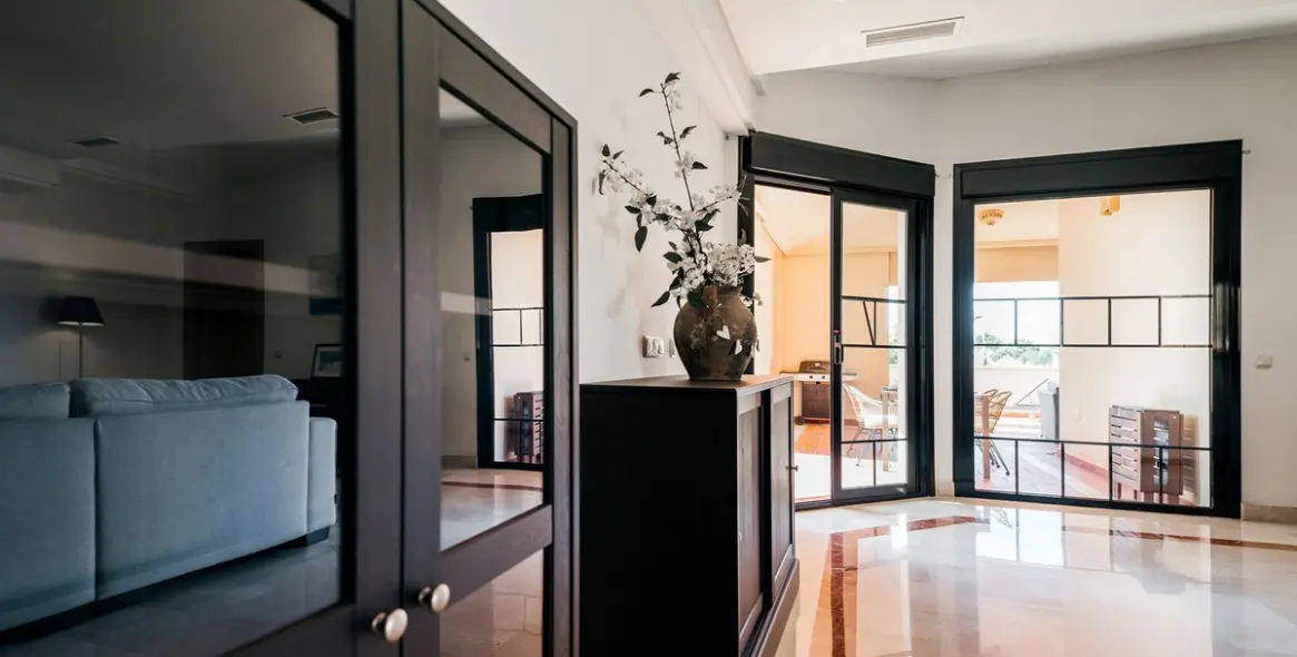 Alquiler a corto plazo de ático en Puerto Banús 17