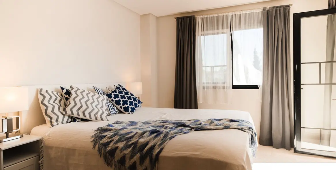 Alquiler a corto plazo de ático en Puerto Banús 18