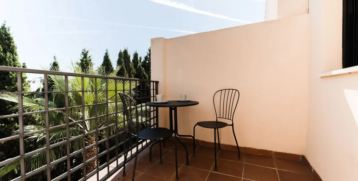 Alquiler a corto plazo de ático en Puerto Banús 20