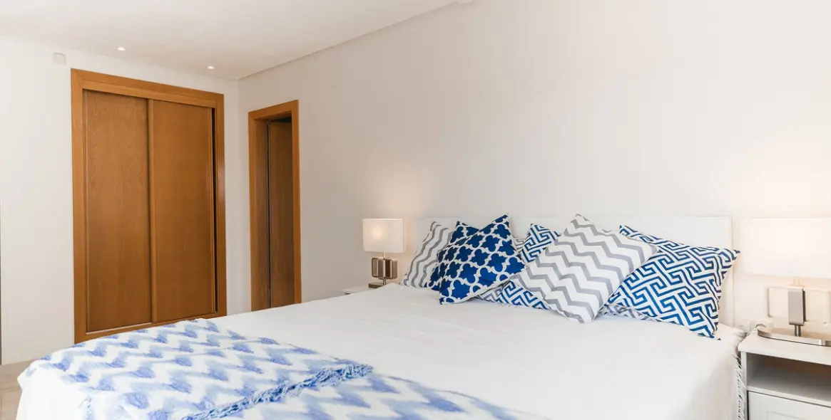 Alquiler a corto plazo de ático en Puerto Banús 22