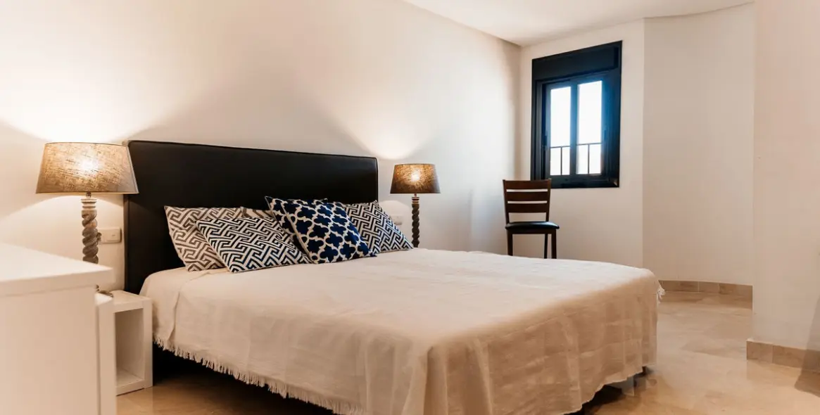 Alquiler a corto plazo de ático en Puerto Banús 32