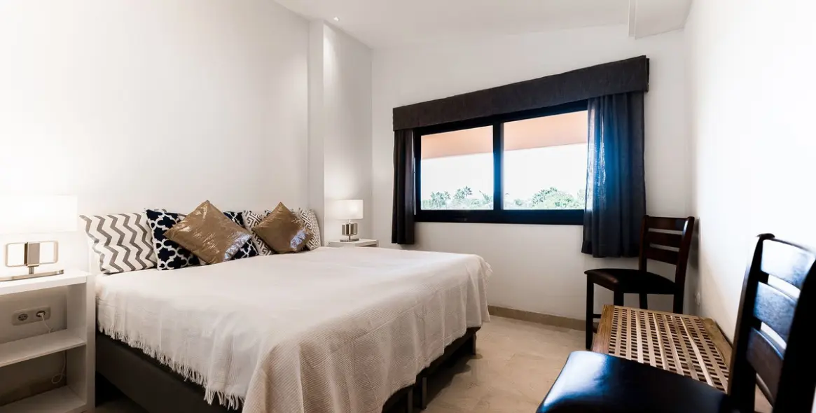 Alquiler a corto plazo de ático en Puerto Banús 41