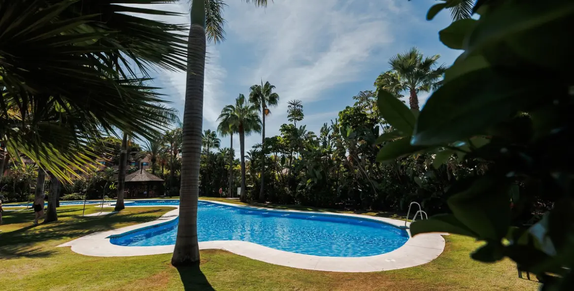 Alquiler a corto plazo de ático en Puerto Banús 43