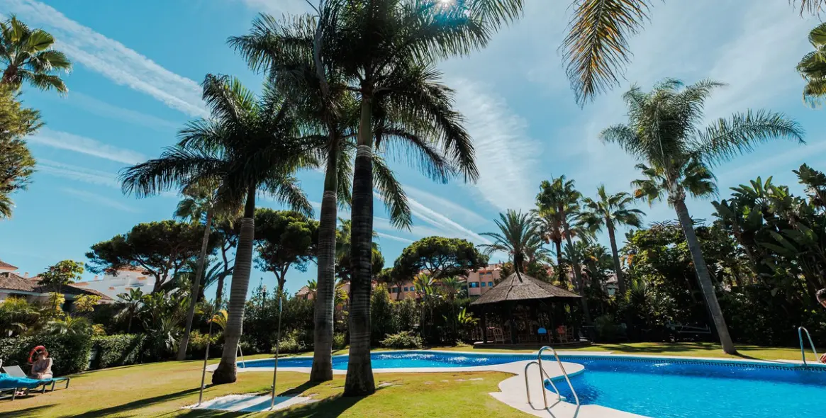 Alquiler a corto plazo de ático en Puerto Banús 45